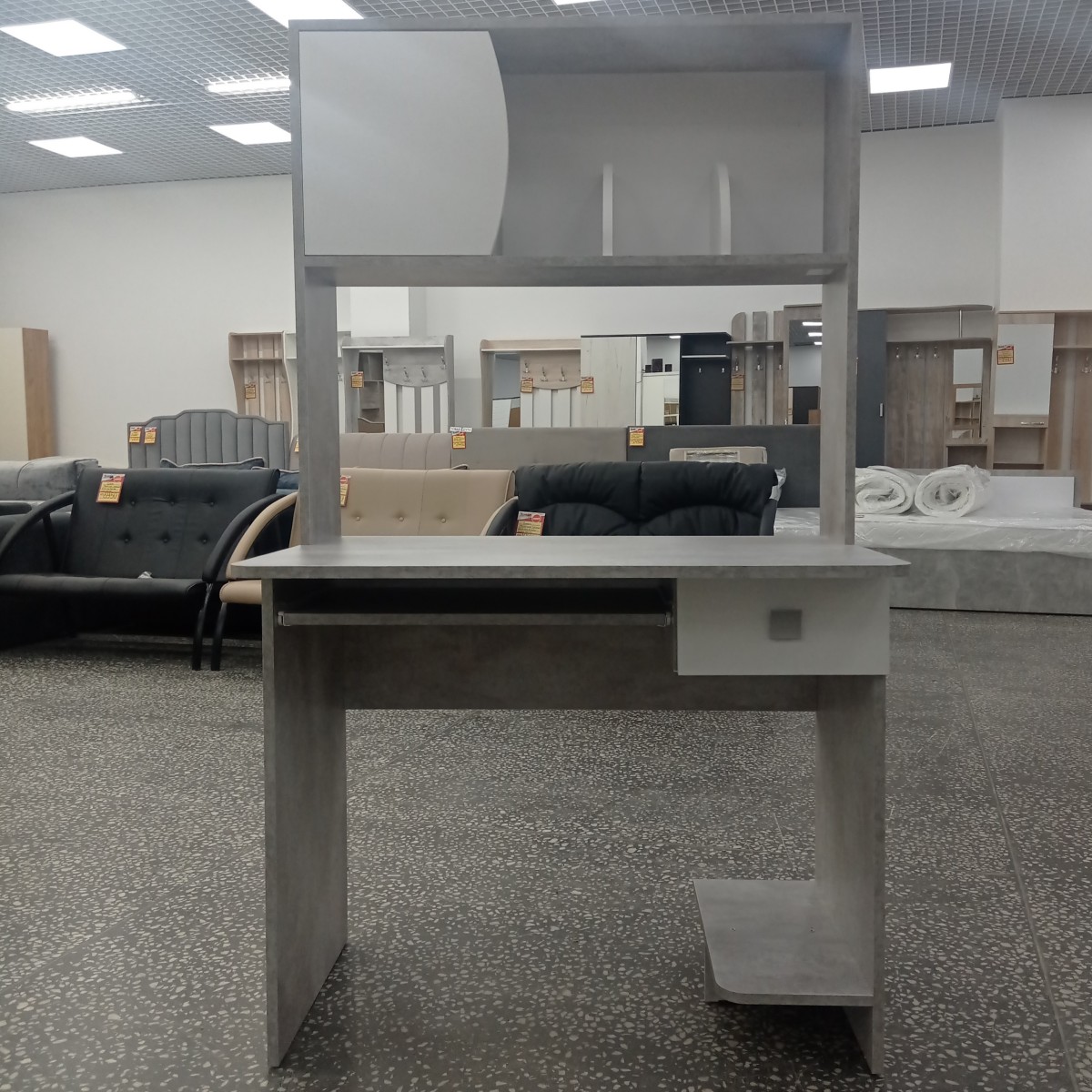 Стол компьютерный №4 Стол компьютерный №4